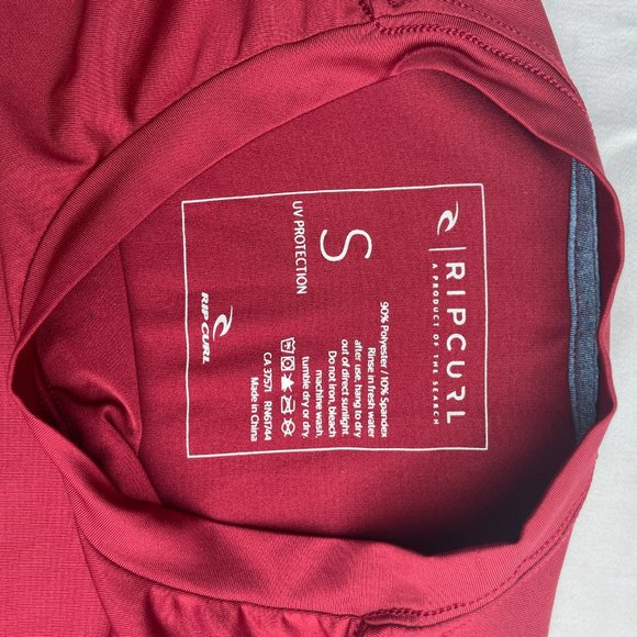 Ripcurl Rash Guard - Picture 4 of 4